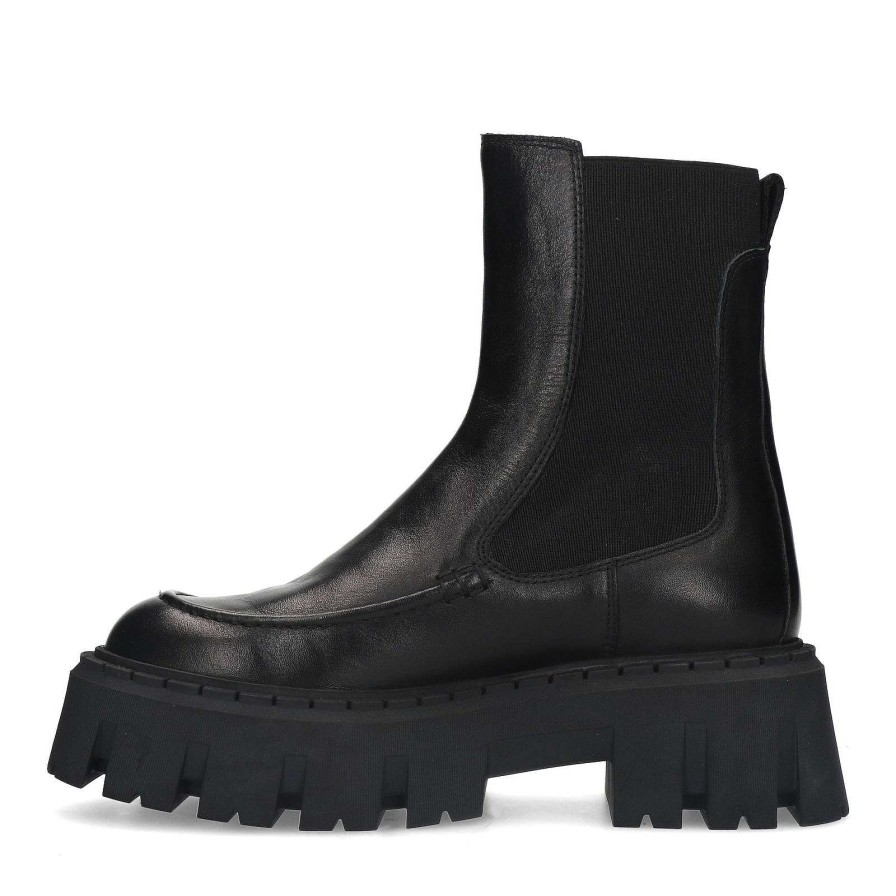 Sacha Chunky Chelsea Boots - Black