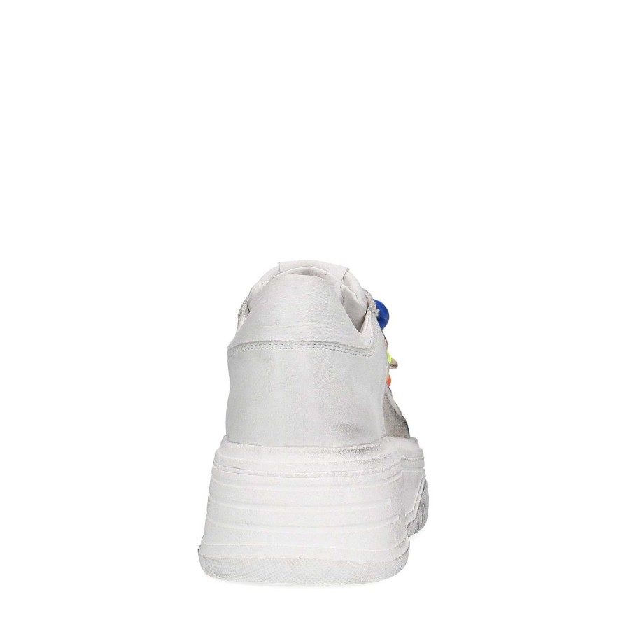 Sacha Leather Sneakers With Details - White