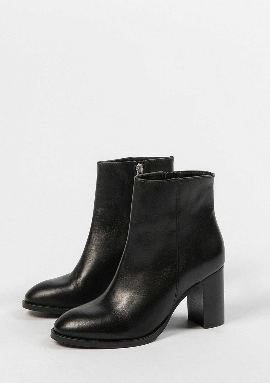 Sacha Heeled Leather Ankle Boots - Black