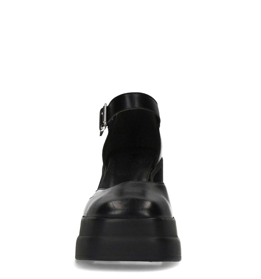 Sacha Firm Pumps With Platform Sole - Black