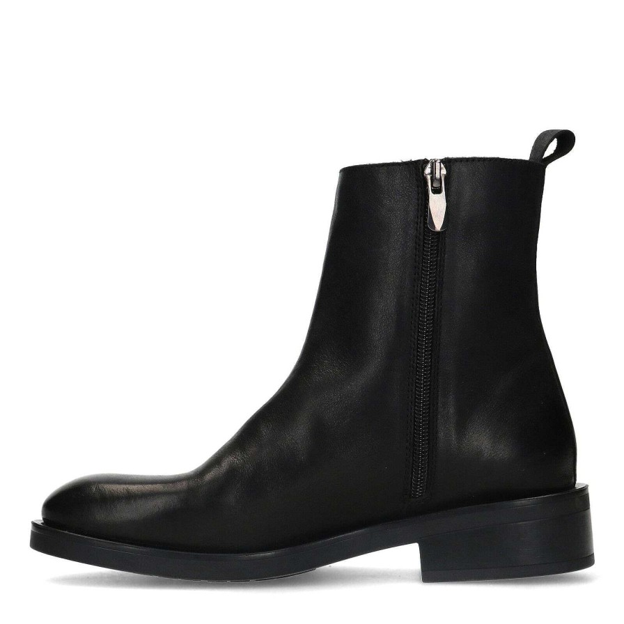 Sacha Classic Ankle Boots - Black