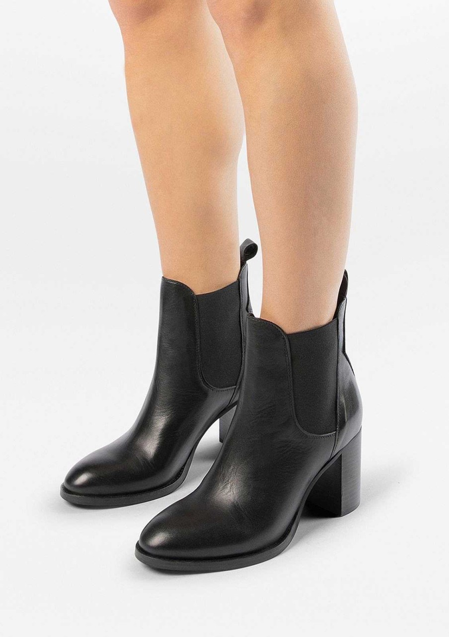 Sacha Heeled Leather Ankle Boots - Black